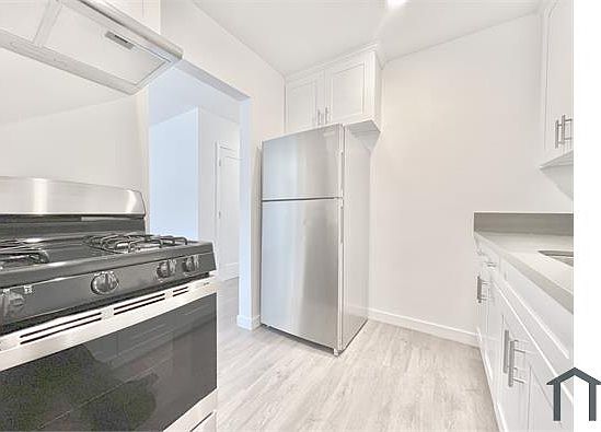 5th image of 3930 Nicolet Ave APT 3