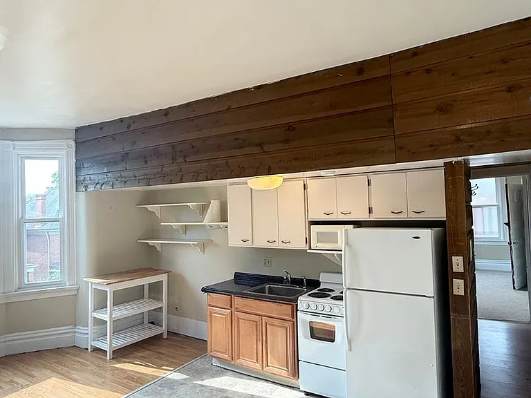 342 S Graham St #3 — Photo 4