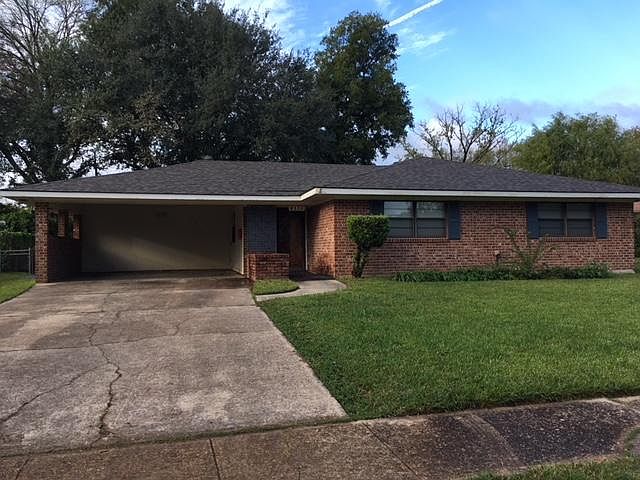 6118 Kathy Lane in Broadmoor
