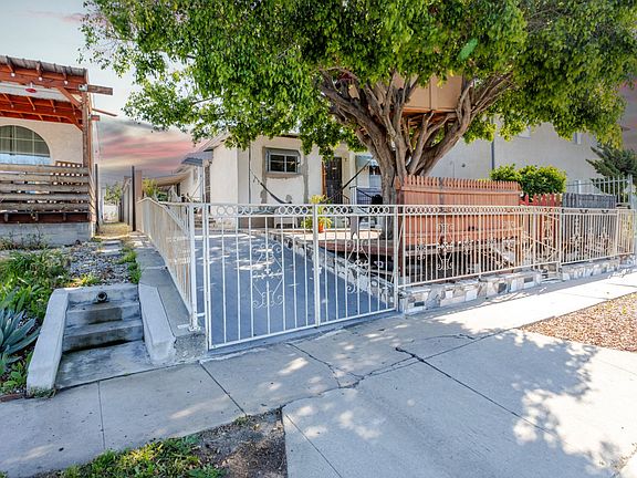 4th image of 2943 Estara Ave