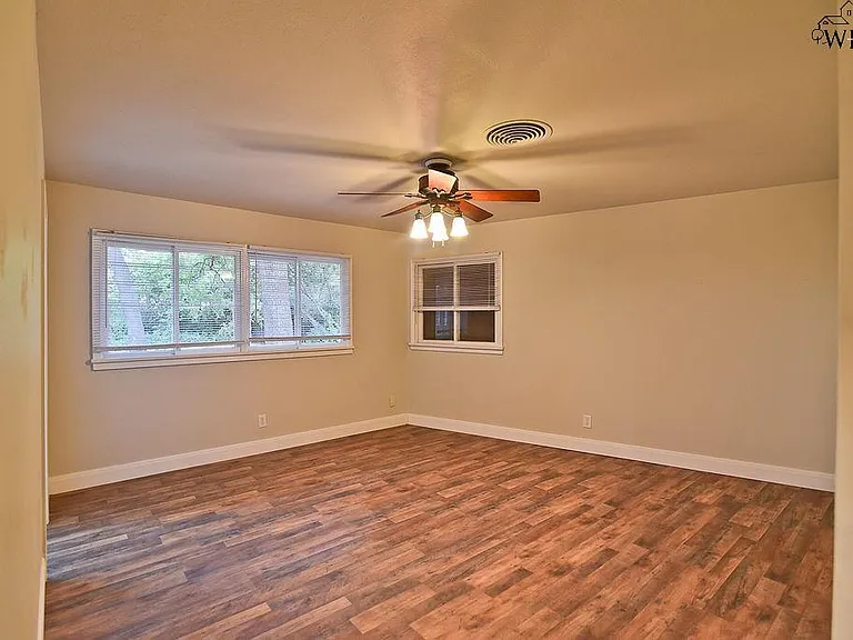 2607 Chase Dr — Photo 20