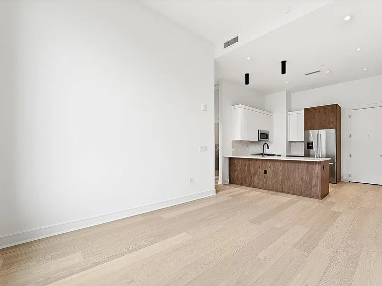 38 Jackson St #515 — Photo 5