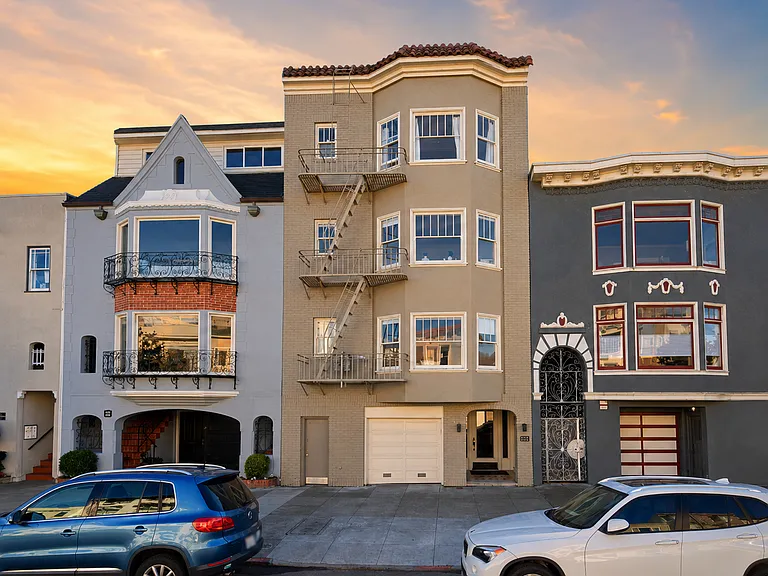 2355 Francisco St #3 — Photo 11