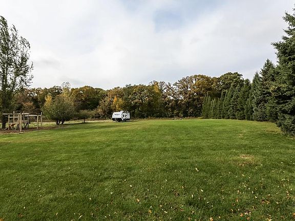 3rd image of 25798 Greatland Ct