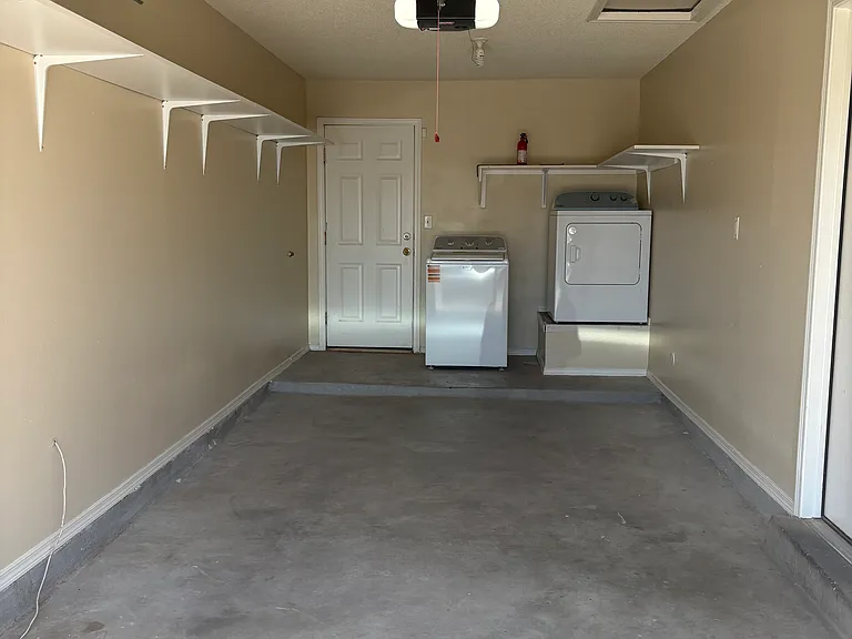 3305 Scarlet Point Dr — Photo 16