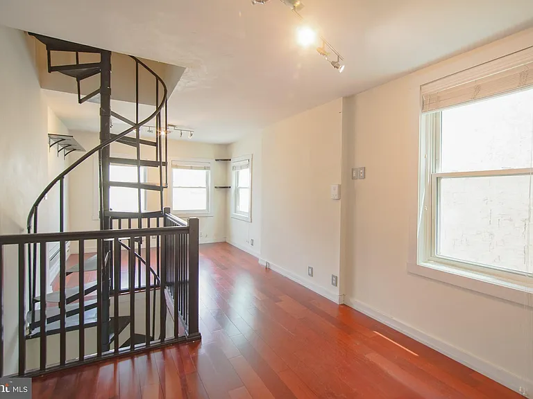 2619 South St #3 — Photo 14