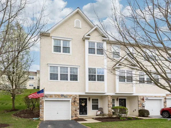 2752 Fynamore Ln, Downingtown, PA 19335