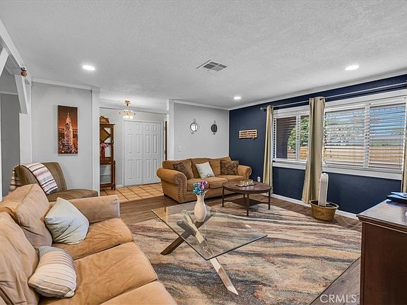 3rd image of 8318 Balsa Ave
