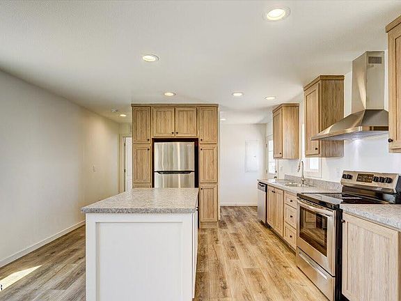 5th image of 1100 Riverside Dr #117