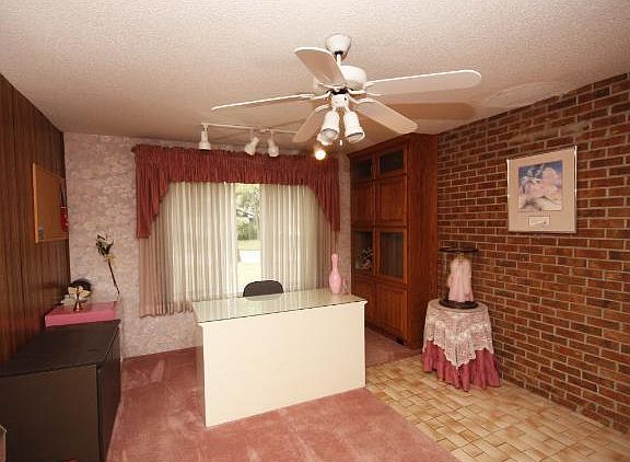 5th image of 4616 76th Ave N