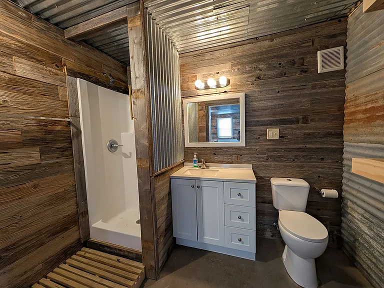 890 Josephine St — Photo 44