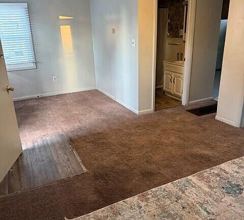 4th image of 179 Tully St