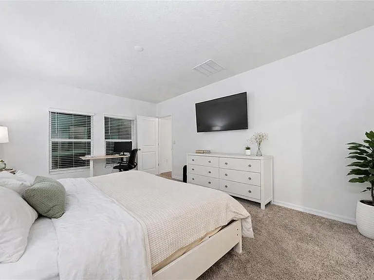 3977 Willowbrook Dr — Photo 2