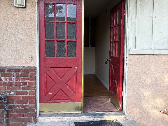 4th image of 8417 E Garibaldi Ave