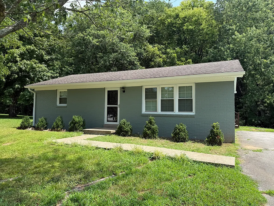 1134 Castle Heights Rd