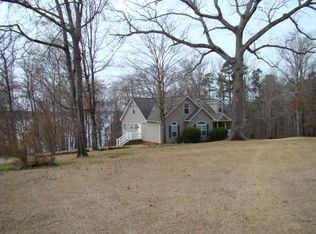 35 Pine Forest Rd, Bracey, VA 23919
