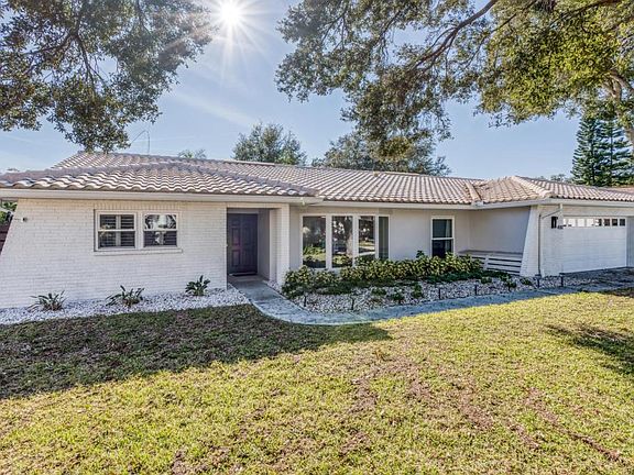 5th image of 400 Plover Pl