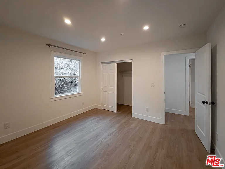 94 S Vinedo Ave — Photo 17