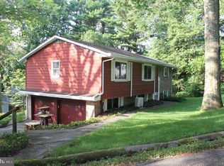 17 N Grandview Ave, Birdsboro, PA 19508