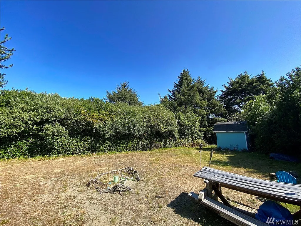 221 Taurus Blvd SW photo 1