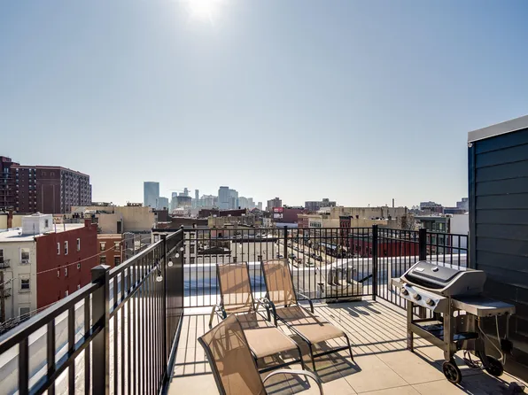 313 Washington Street image 15 of 21