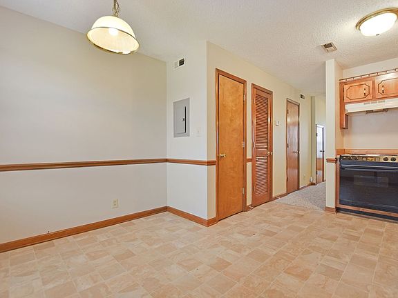 5th image of 329 Audrea Ln E