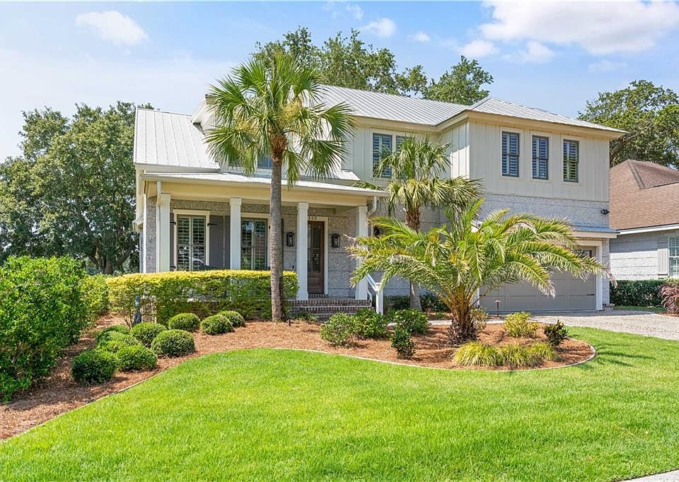 1st image of 123 Country Club Dr