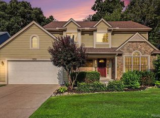3720 Eaton Gate Ln, Auburn Hills, MI 48326