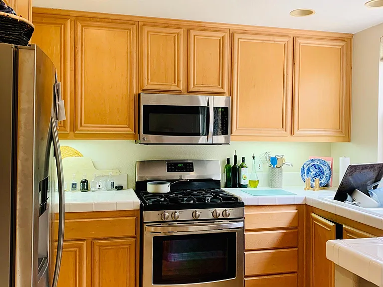 286 N Madison Ave #311 — Photo 10