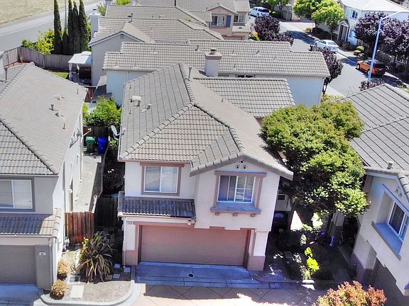 2nd image of 1006 Lupine Ct