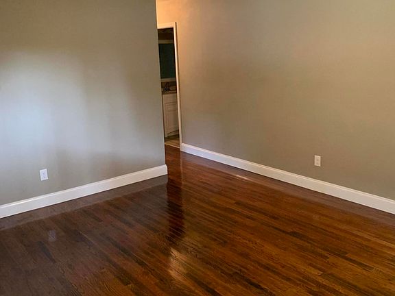 3rd image of 4337 Camille Ave NW