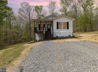 9076 Strawberry Hill Rd, King George, VA 22485