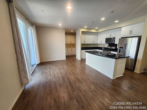 4th image of 595 Katy Dr