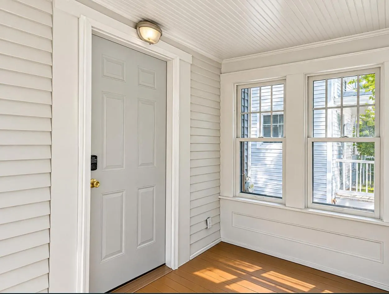 1124 W Allegan St - 1124 W Allegan, Unit 1 — Photo 1