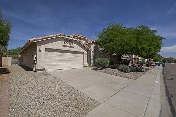 3rd image of 1624 E Windsong Dr