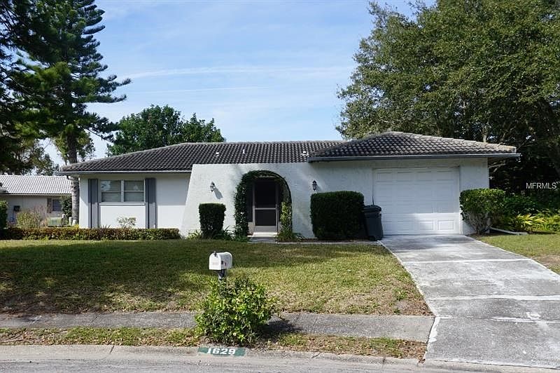 1st image of 1629 Heather Pl