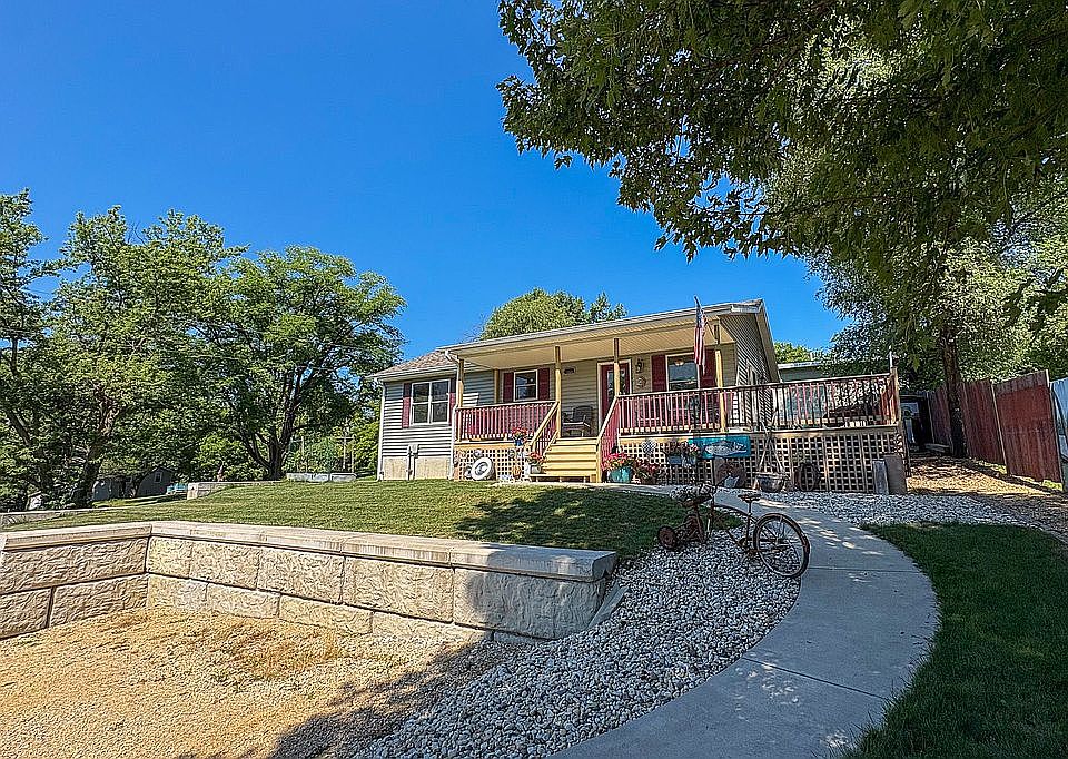 1st image of 23700 Collins Dr