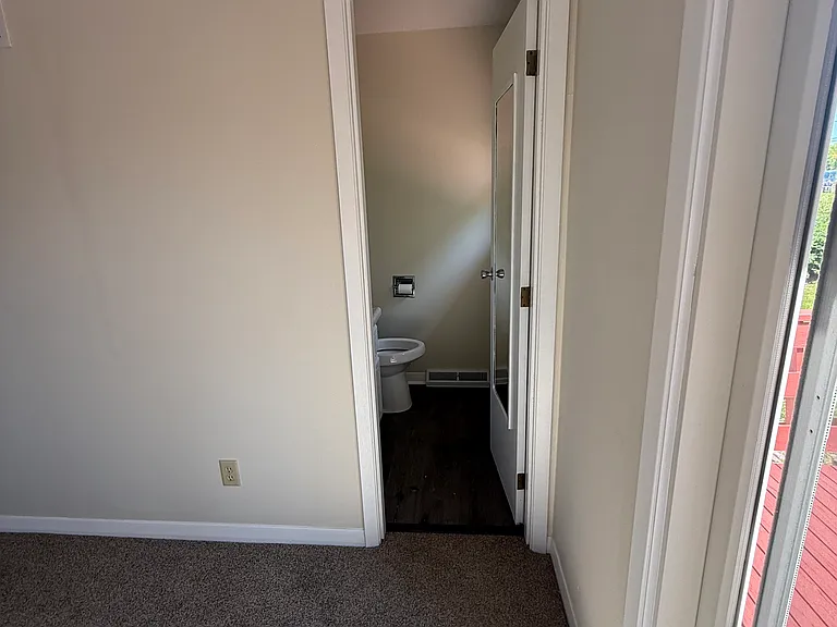 3309 S Hampton Dr — Photo 4