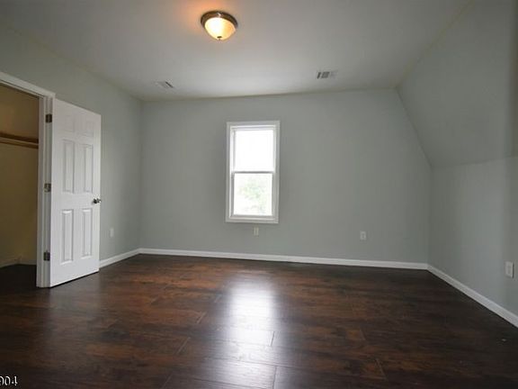 4th image of 173 Brookdale Ave Floor 3