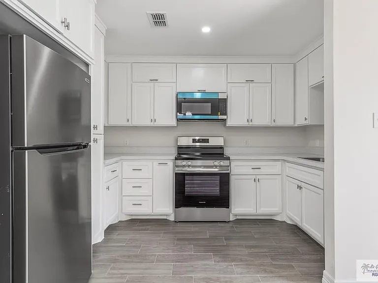 835 E Taylor St #B — Photo 6