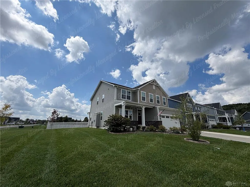 5 bed, 3.5 bath, 2763 sqft, $3,000 — Photo 2