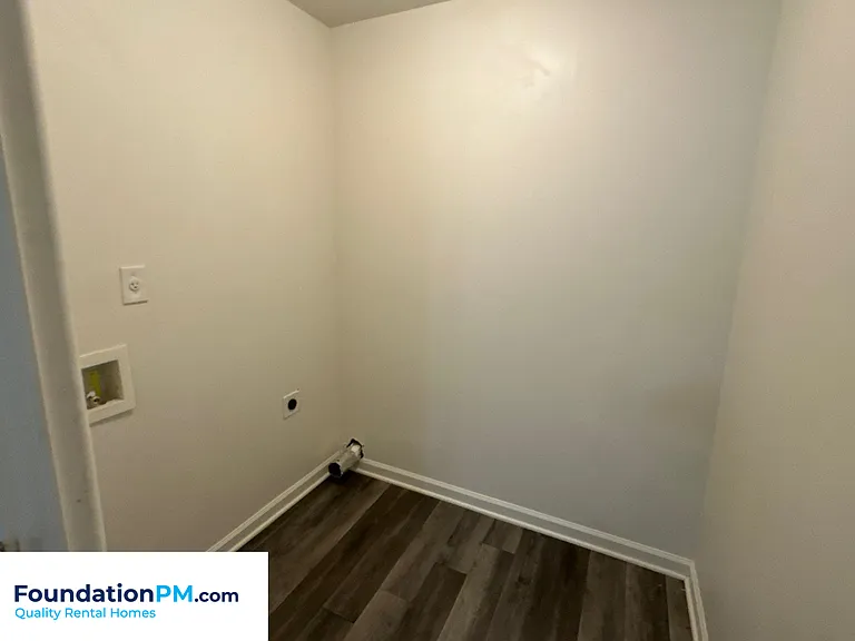 2966 Watson St — Photo 8