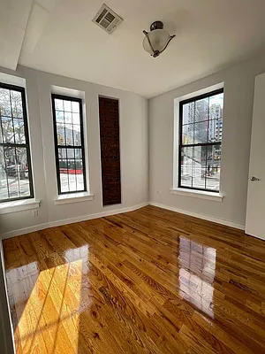 Rented by Greenrock Management | media 18