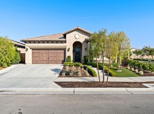 1707 N Megan Ave, Clovis, CA