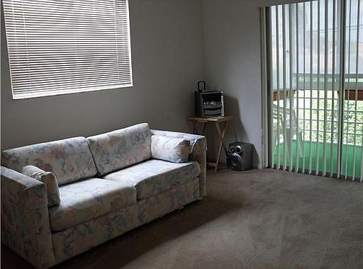 5th image of 137 Normandy Ln #C