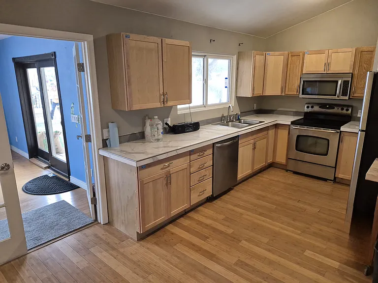 Maple cabinets in kitchen