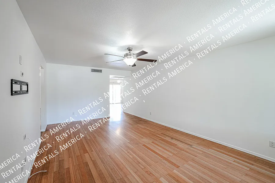 Nicely Updated Tempe Home! — Photo 3