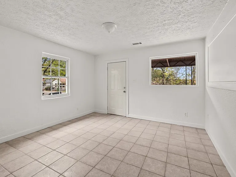 253 John Morris Ave — Photo 10