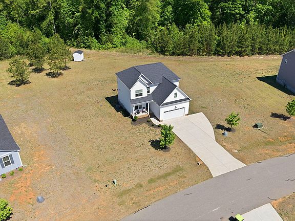 5th image of 60 Brookhaven Dr