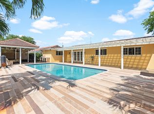 2570 NE 209th Ter, Miami, FL 33180